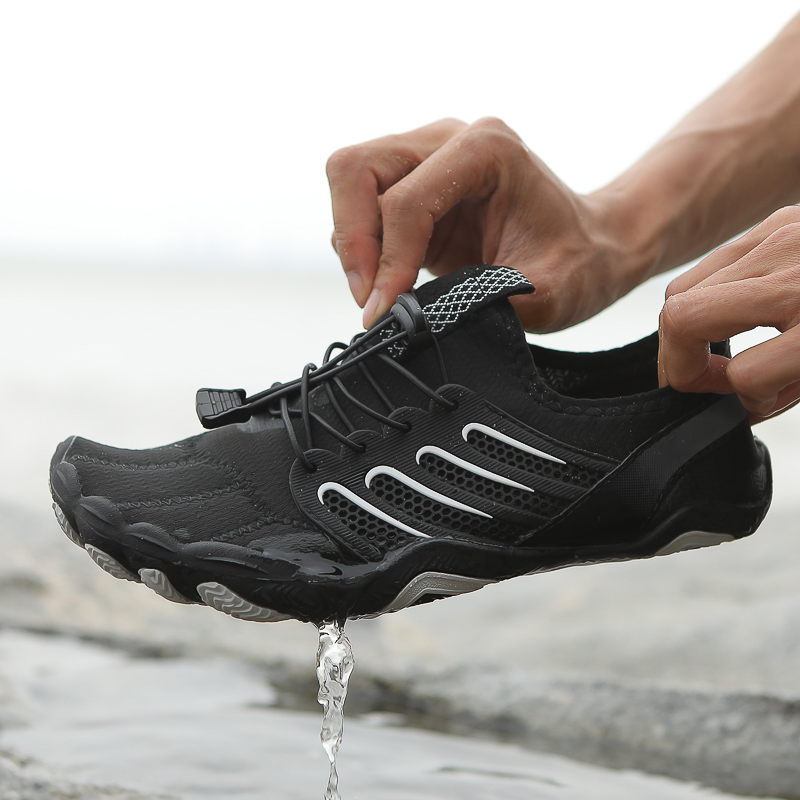 New Men Water Shoes Aqua Shoes - Fishing Boat Trailer recensie en prijs