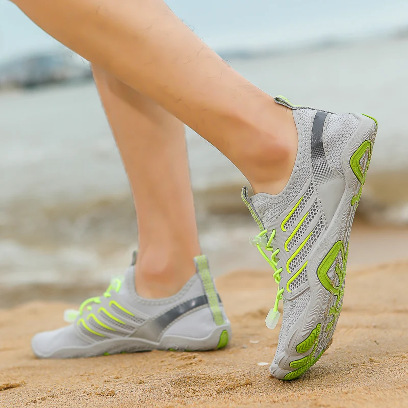 New Men Water Shoes Aqua Shoes - Fishing Boat Trailer recensie en prijs